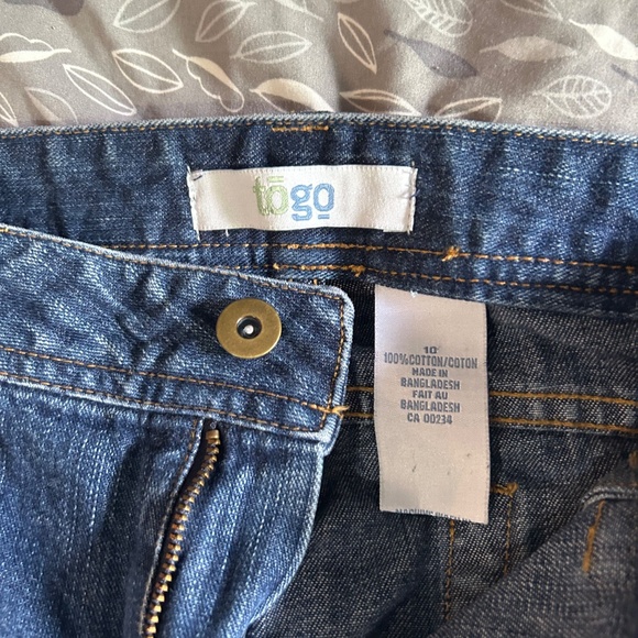 Ladies Jeans - Picture 2 of 3